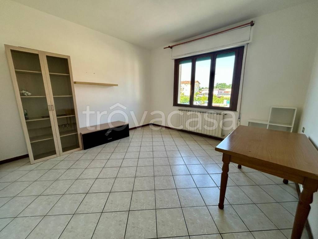 appartamento in affitto a Massa e Cozzile