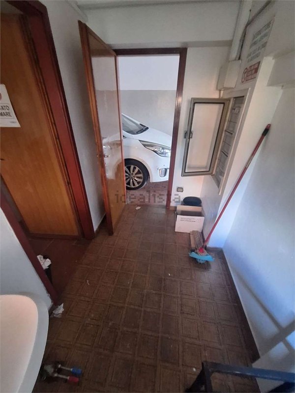 locale di sgombero in affitto a Massa e Cozzile