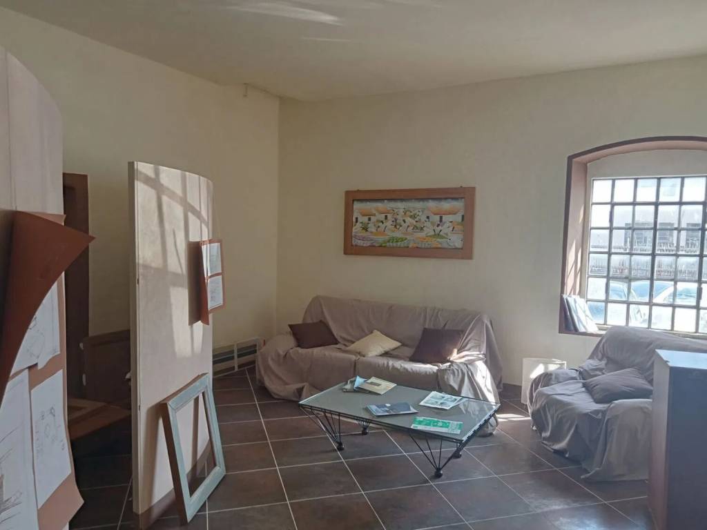 negozio in affitto a Monsummano Terme