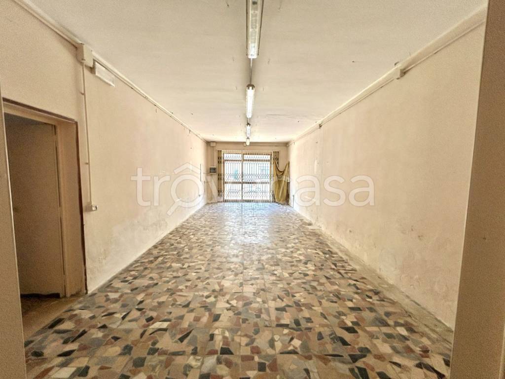 locale commerciale in affitto a Monsummano Terme