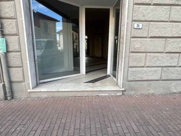 negozio in affitto a Monsummano Terme