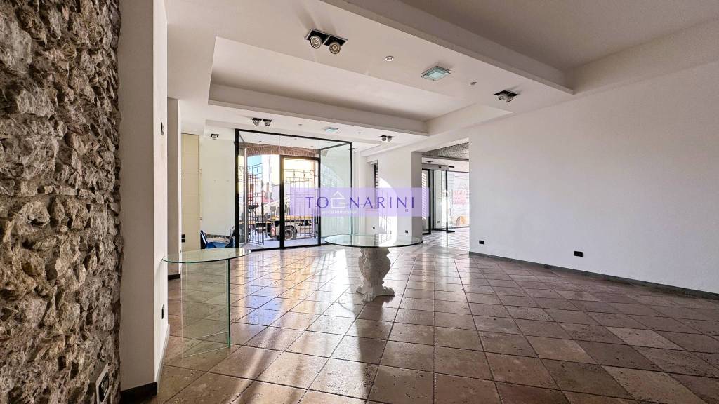 negozio in affitto a Monsummano Terme