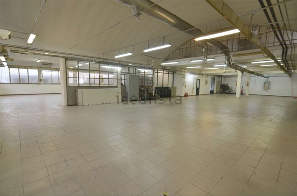 locale commerciale in affitto a Monsummano Terme