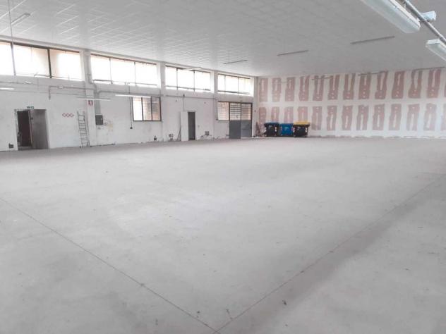 locale commerciale in affitto a Monsummano Terme