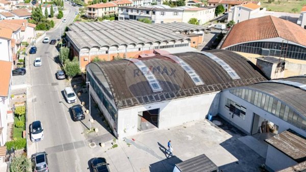 locale commerciale in affitto a Montale