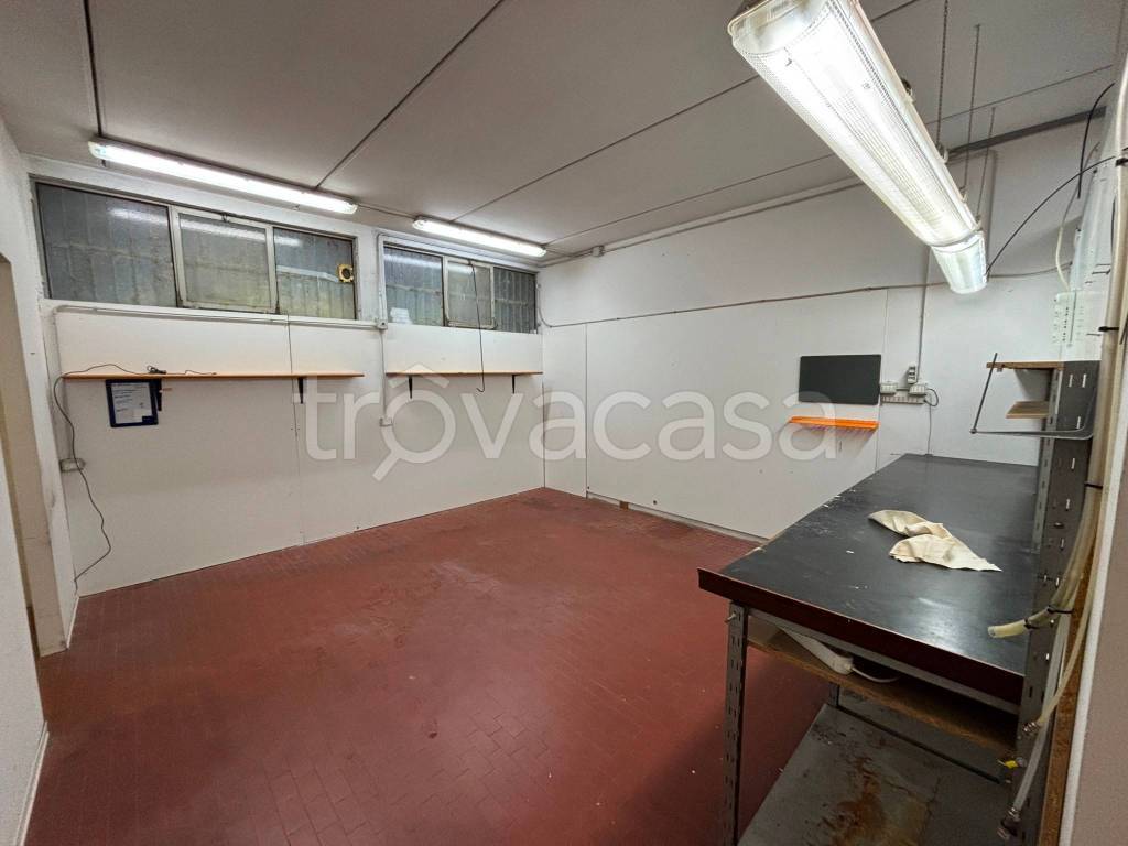 locale commerciale in affitto a Montale