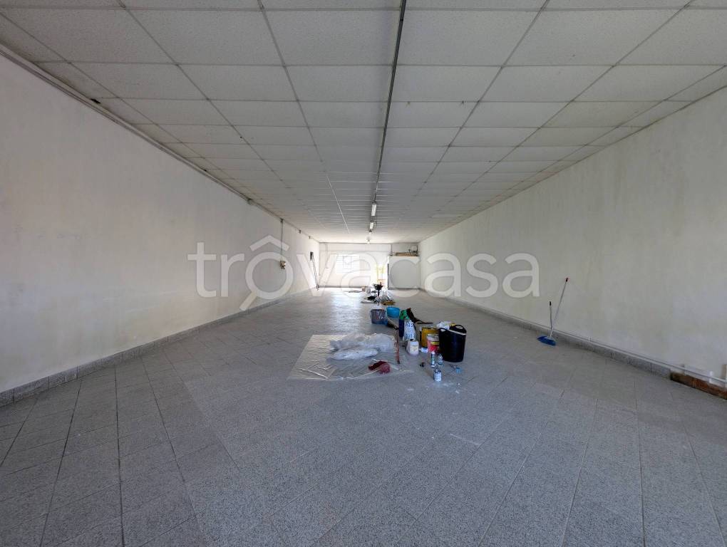 locale commerciale in affitto a Montale