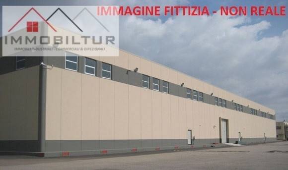 capannone in affitto a Montale