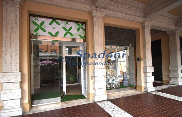 negozio in affitto a Montecatini-Terme in zona Vico