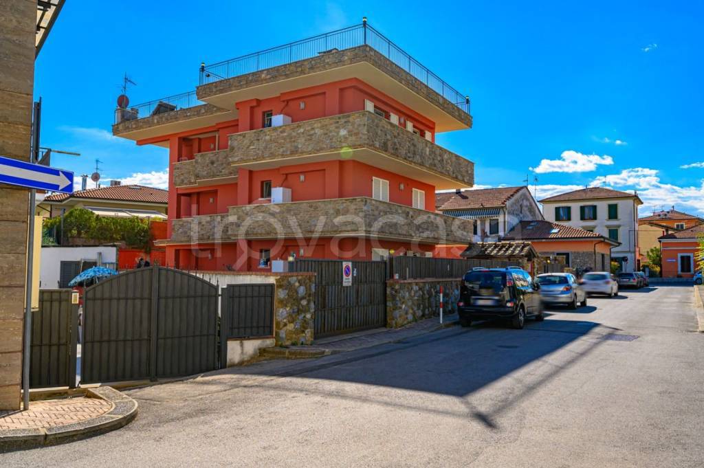 appartamento in affitto a Montecatini-Terme in zona Vico