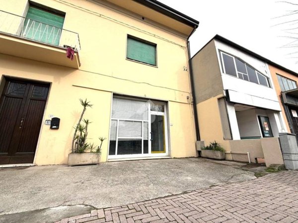 negozio in affitto a Montecatini-Terme