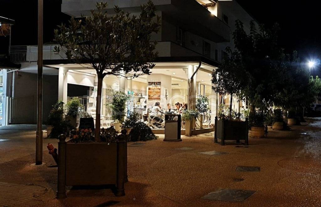 negozio in affitto a Montecatini-Terme in zona Vico