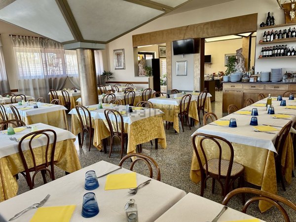 locale di sgombero in affitto a Montecatini-Terme