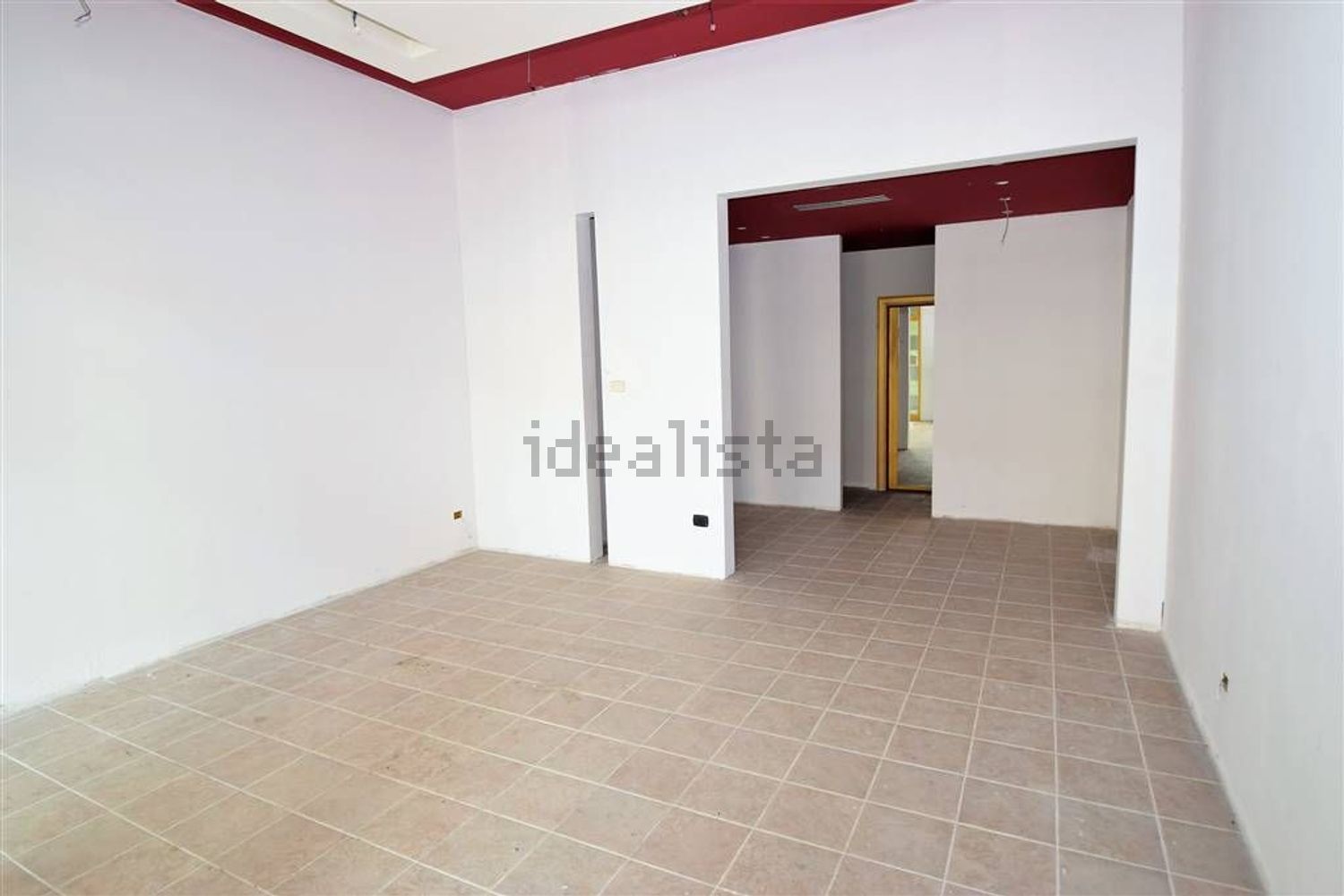 locale di sgombero in affitto a Montecatini-Terme