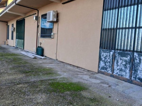 locale commerciale in affitto a Montecatini-Terme