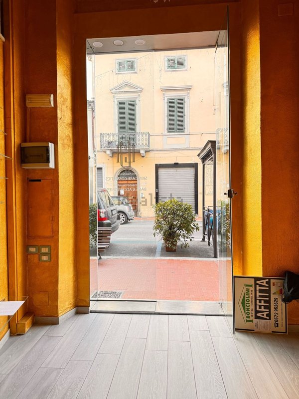ufficio in affitto a Montecatini-Terme
