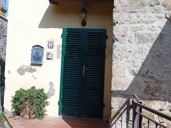 casa indipendente in affitto a Montecatini-Terme in zona Montecatini Alto