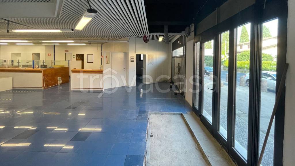 negozio in affitto a Montecatini-Terme in zona Vico