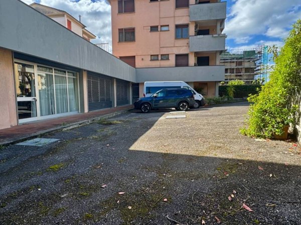 negozio in affitto a Montecatini-Terme in zona Vico