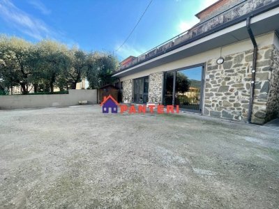 negozio in affitto a Pescia