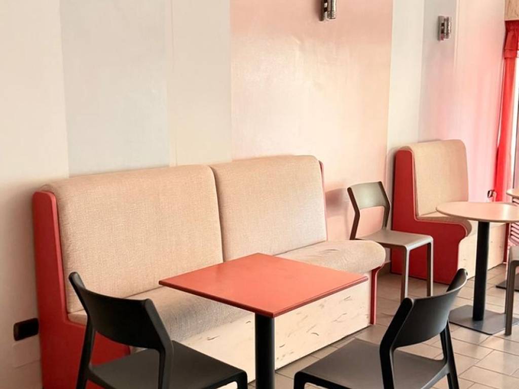 negozio in affitto a Pescia