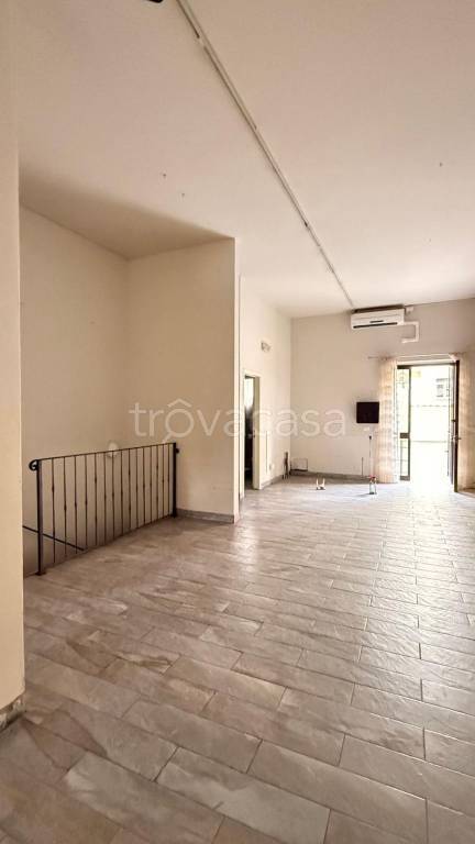 negozio in affitto a Pescia