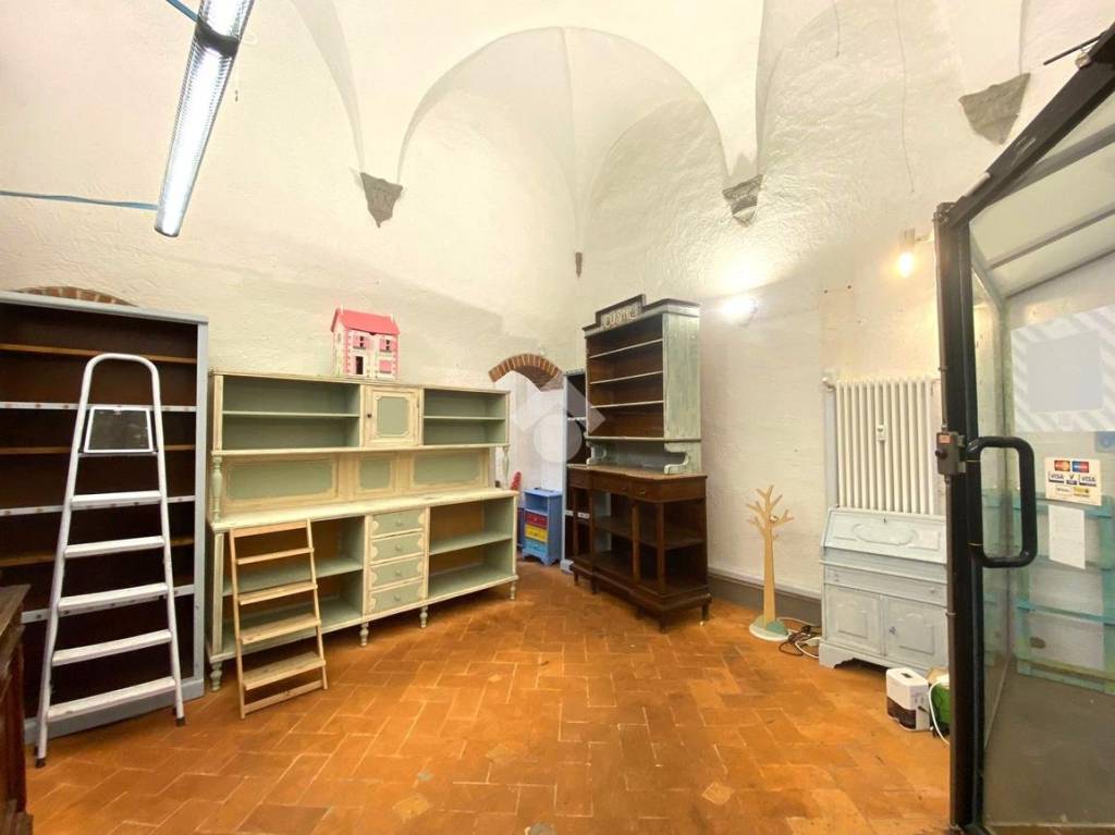 negozio in affitto a Pistoia in zona Centro Città