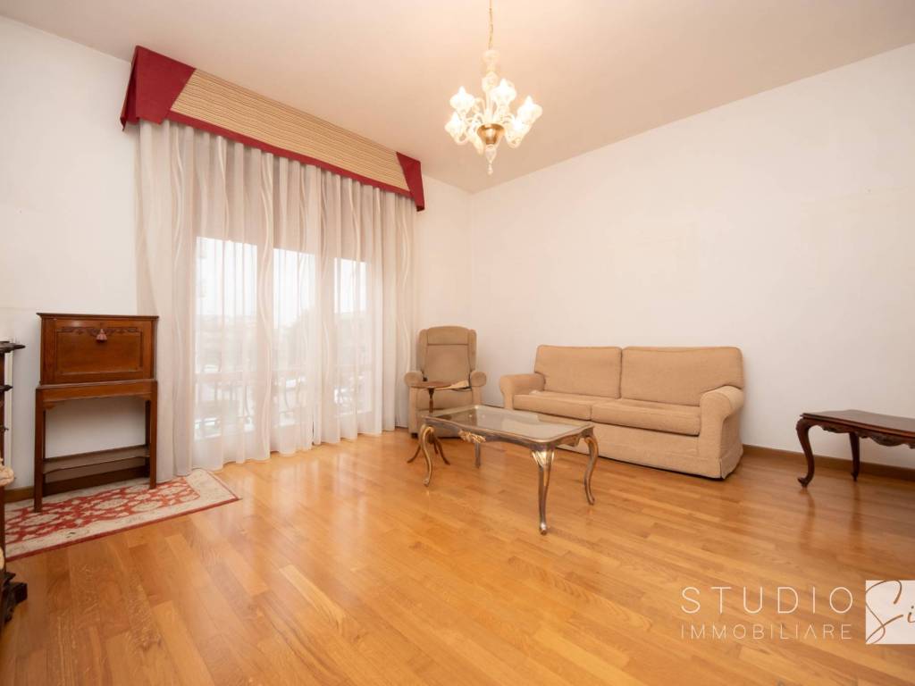 appartamento in affitto a Pistoia in zona Centro Città