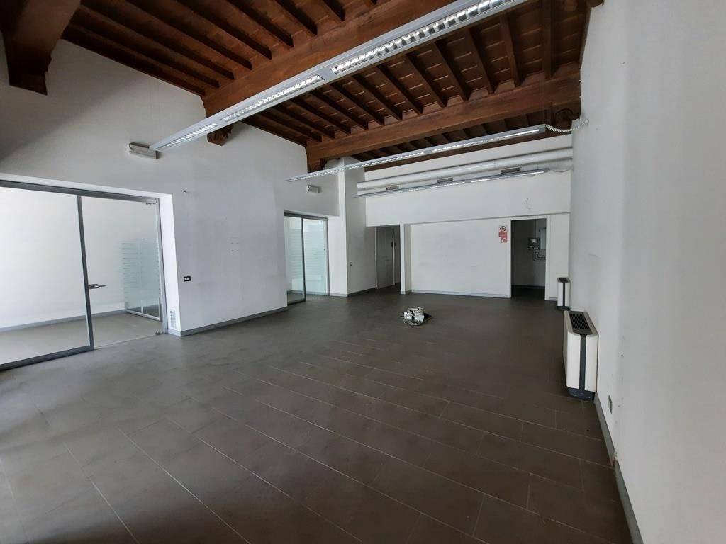 ufficio in affitto a Pistoia in zona Centro Città