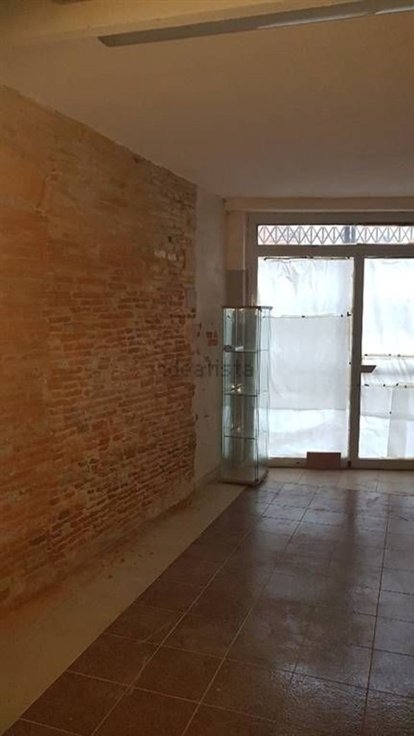 negozio in affitto a Pistoia