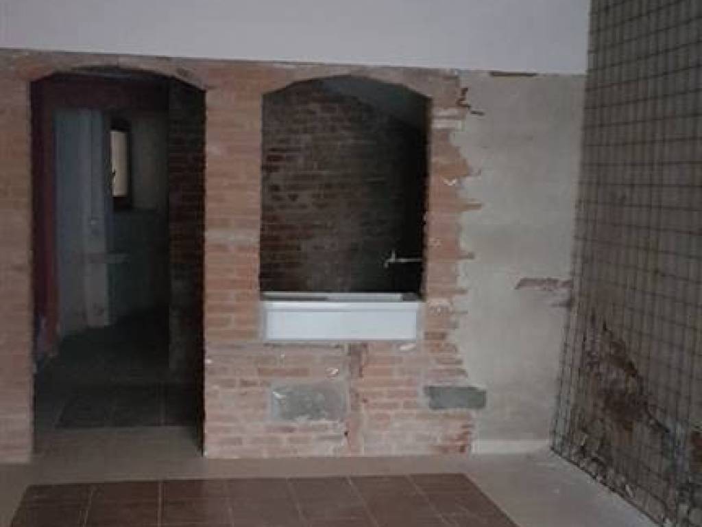 negozio in affitto a Pistoia
