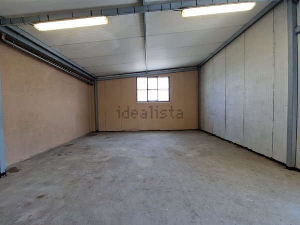 locale di sgombero in affitto a Pistoia in zona Bottegone