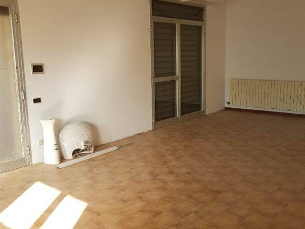 locale di sgombero in affitto a Pistoia