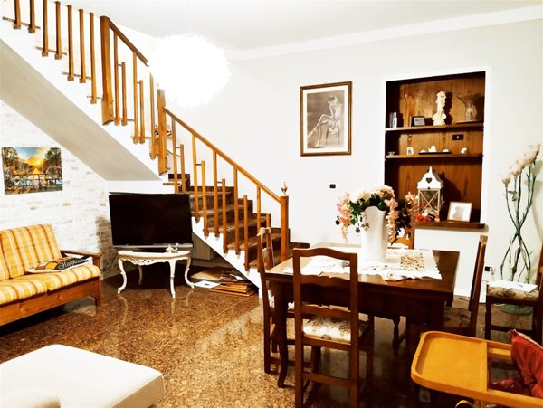casa indipendente in affitto a Pistoia in zona Spazzavento
