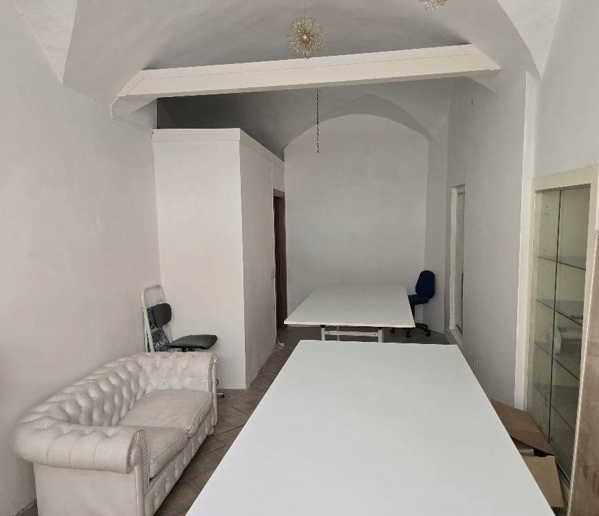 negozio in affitto a Pistoia in zona Centro Città