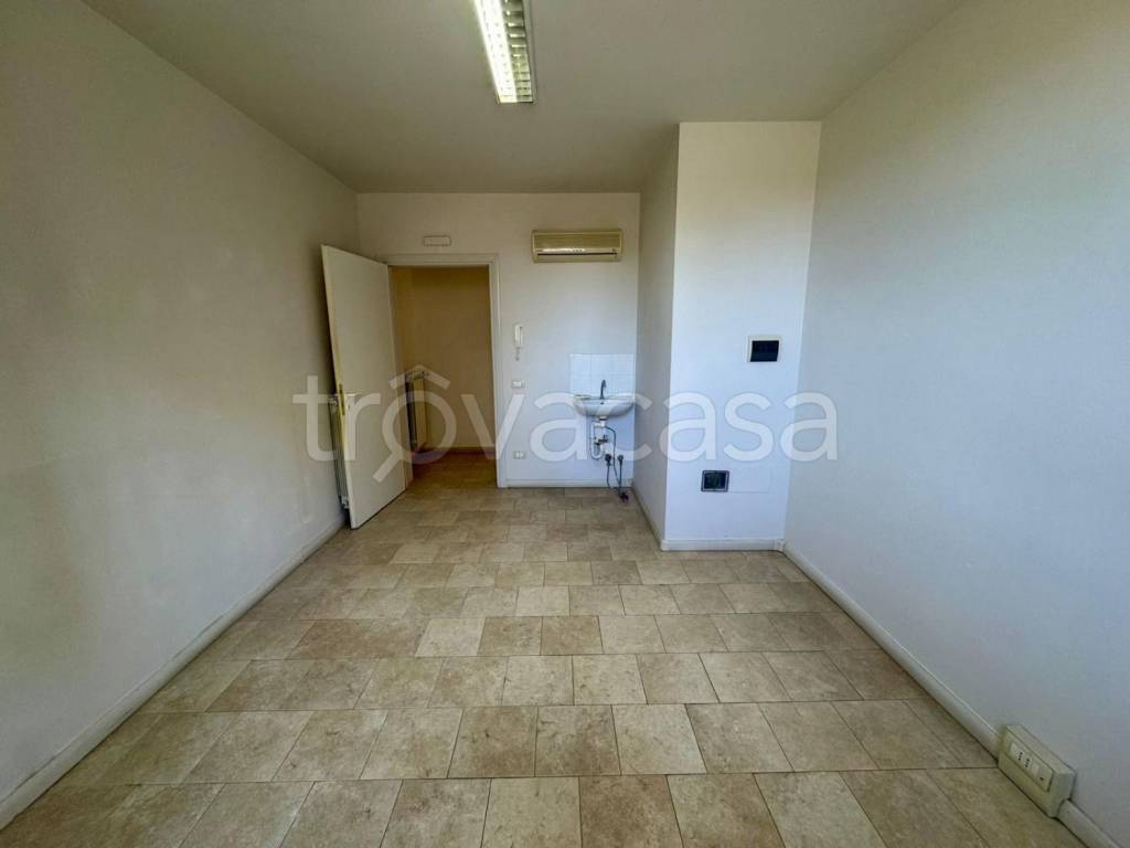 ufficio in affitto a Pistoia