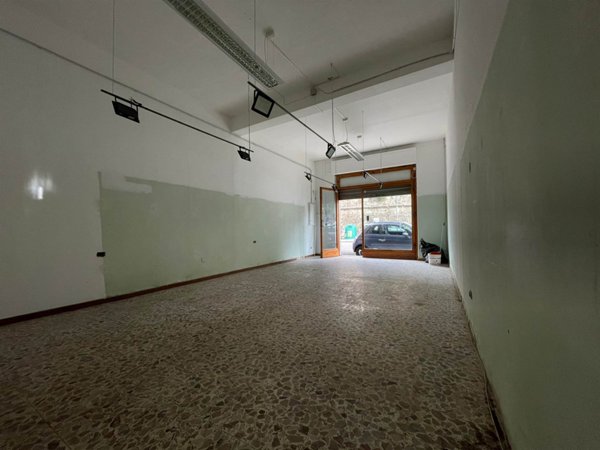 negozio in affitto a Pistoia in zona Centro Città