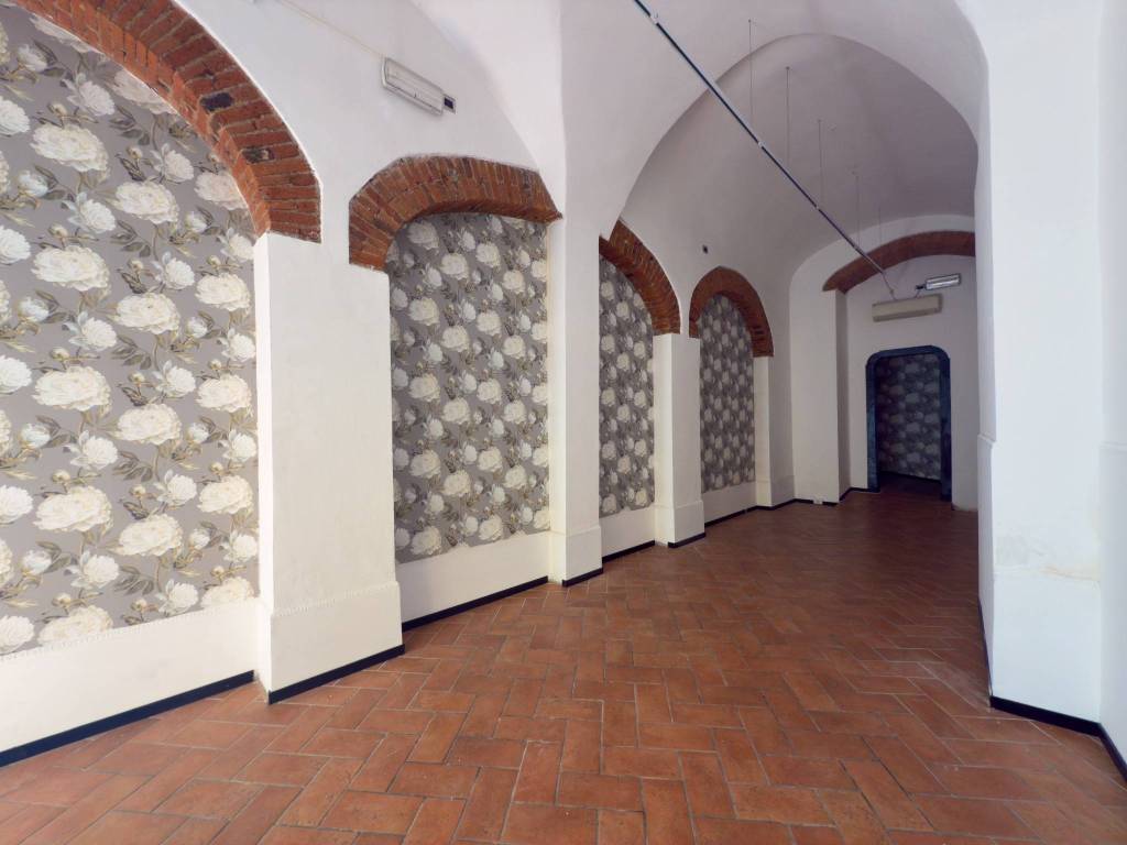 negozio in affitto a Pistoia in zona Centro Città
