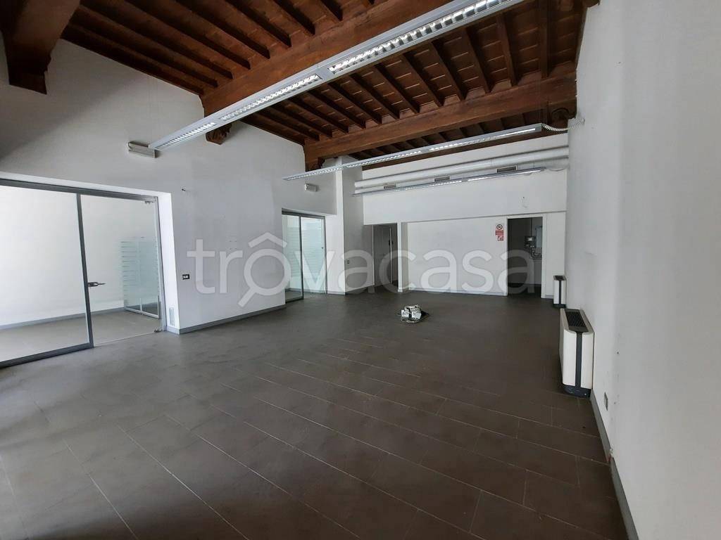 ufficio in affitto a Pistoia in zona Centro Città