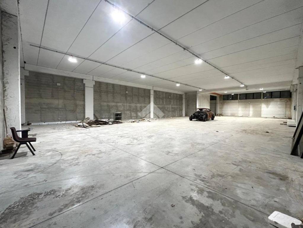 capannone in affitto a Pistoia