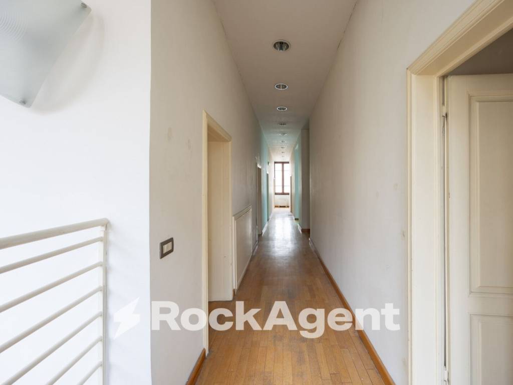 negozio in affitto a Pistoia in zona Centro Città