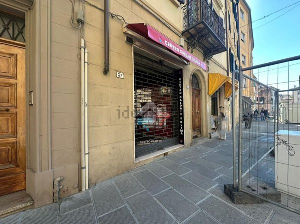 negozio in affitto a Pistoia in zona Centro Città