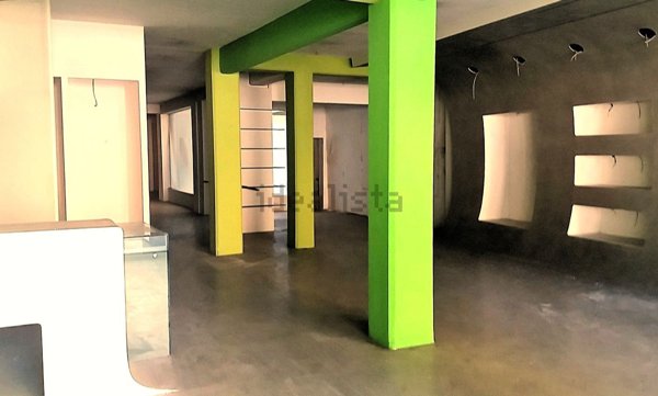 negozio in affitto a Pistoia in zona Centro Città