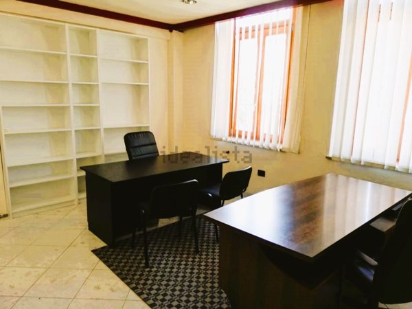 ufficio in affitto a Pistoia