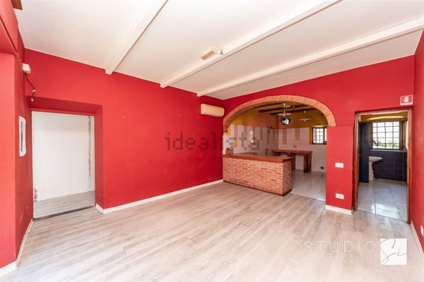 negozio in affitto a Pistoia