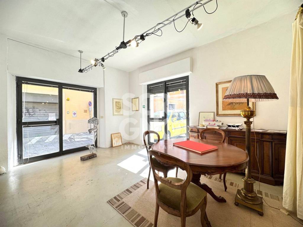 negozio in affitto a Pistoia in zona Centro Città