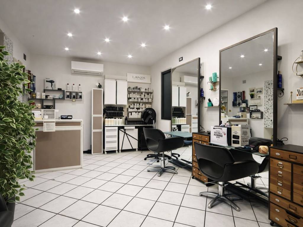 negozio in affitto a Pistoia in zona Centro Città