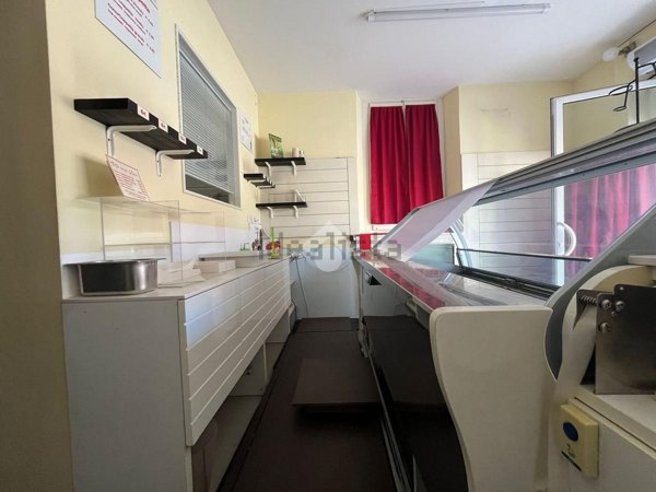 negozio in affitto a Pistoia