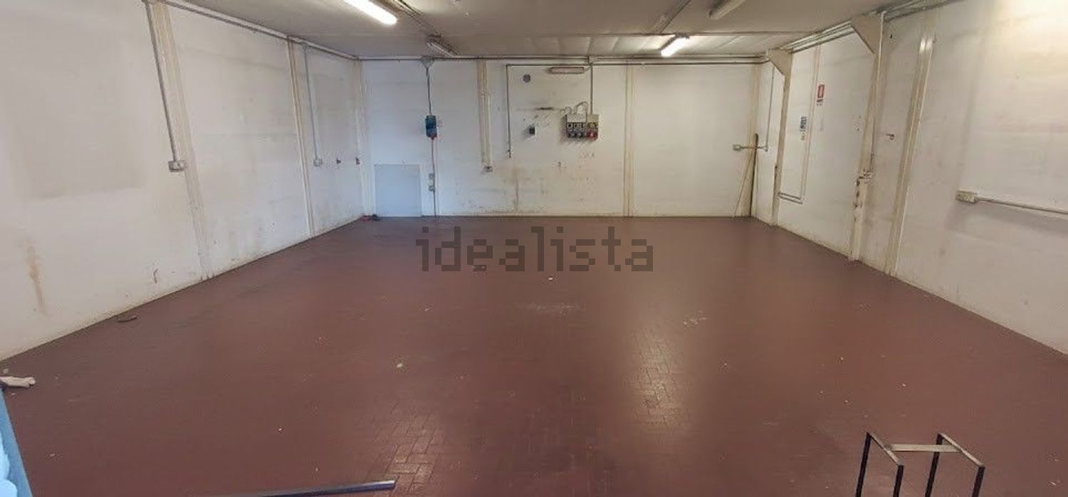 capannone in affitto a Pistoia