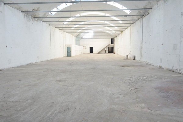 locale commerciale in affitto a Pistoia